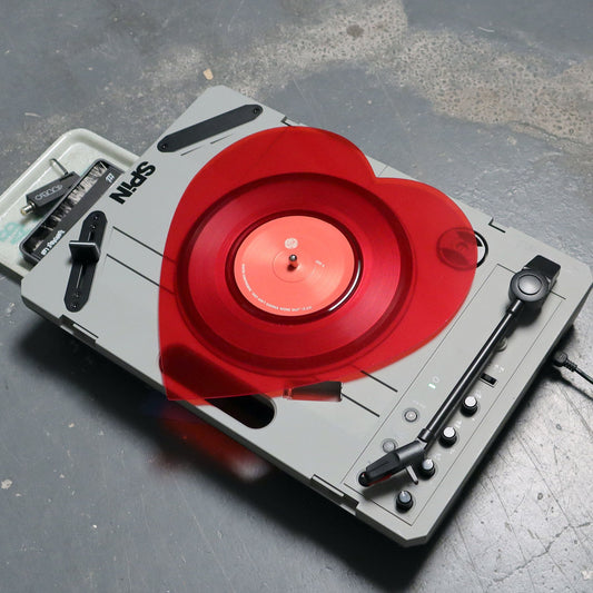 Mayer Hawthorne: Just Ain't Gonna Work Out (Heart Shaped Colored Vinyl) Vinyl 10" { vinyl }