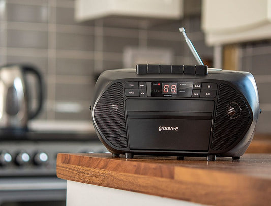 Groov-e Boombox CD and Cassette Player - Black [Tech & Turntables]